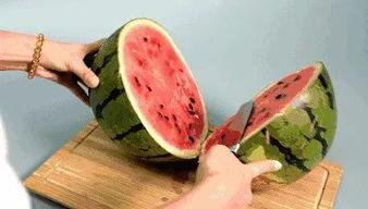 吃瓜正确打开方法,教你正确打开吃瓜姿势