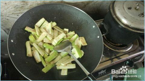 凉拌葫芦瓜咋吃呢,夏日清爽家常菜制作指南